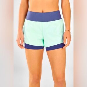 Women’s Fabletics Olesia Shorts Medium. Perfect for yoga, training, exercise